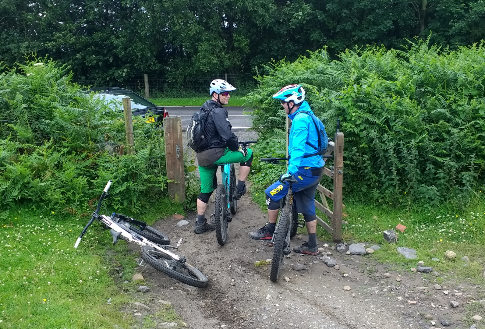 trail etiquette 2 (3).png